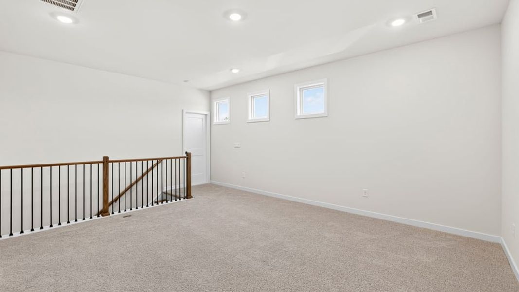 Spacious, unfurnished interior of a new home in Campbell Ridge, Piedmont (Image 31).