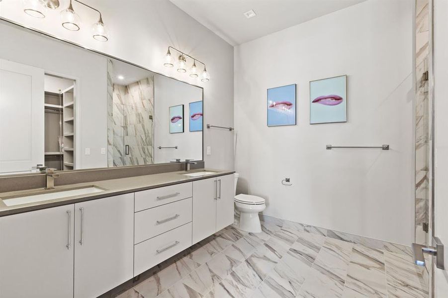 Furnished interior view inside a new home in , Dallas (Image 9).