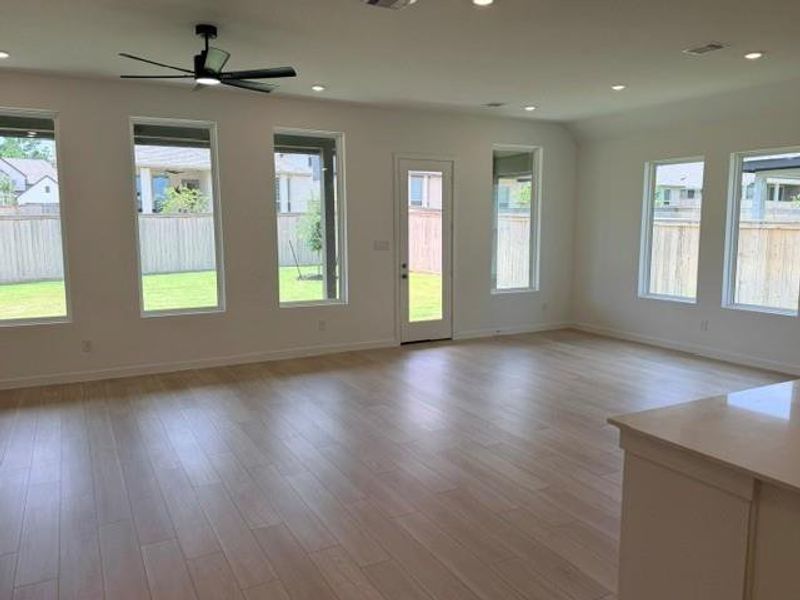 Spacious, unfurnished interior of a new home in Kresston, Montgomery (Image 20).