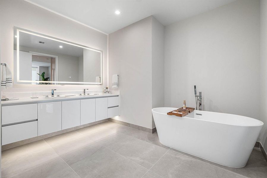 024-220LakeShoreDrive-1107-LakePark-FL-3 024-220LakeShoreDrive-1107-LakePark-FL-3