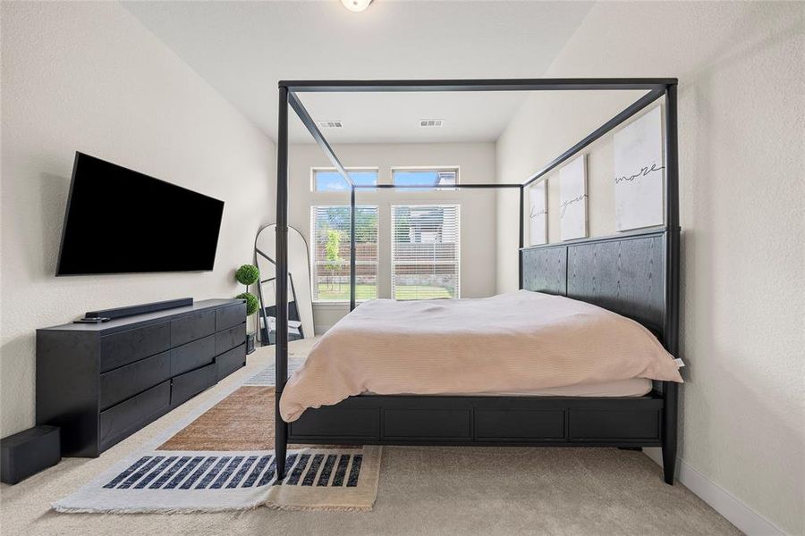 Furnished interior view inside a new home in Willow Grove, Melissa (Image 27).