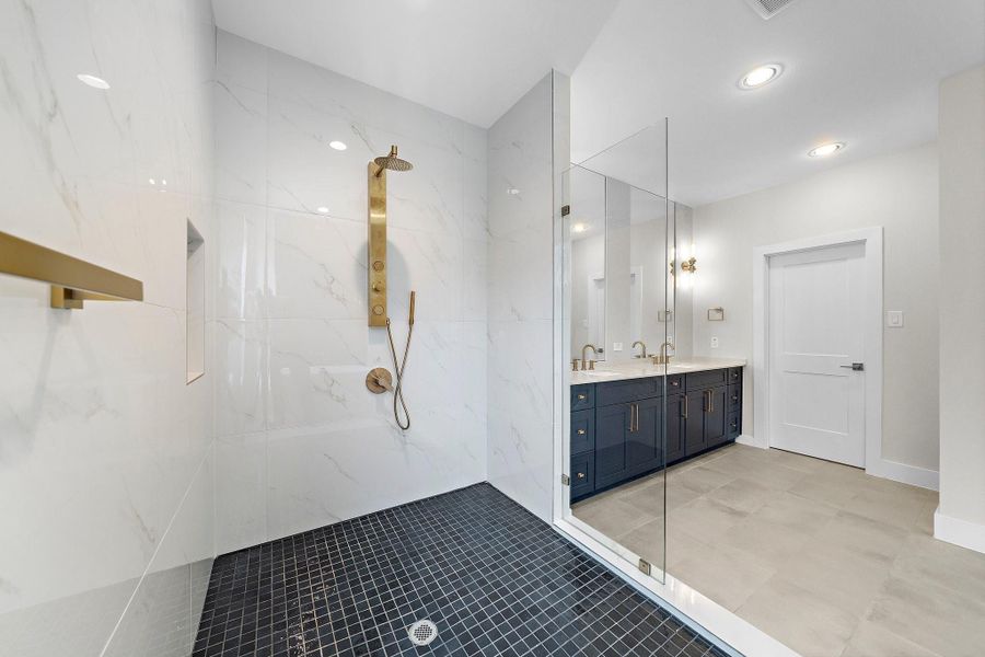 Furnished interior view inside a new home in , Houston (Image 19).