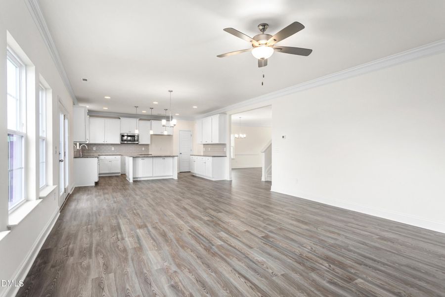 1929 Darrell Drive-12