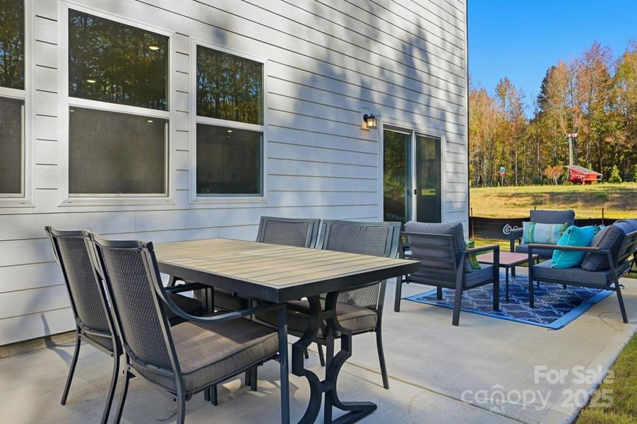 Exterior details and patio area of a home in Bellina, York (Image 24).