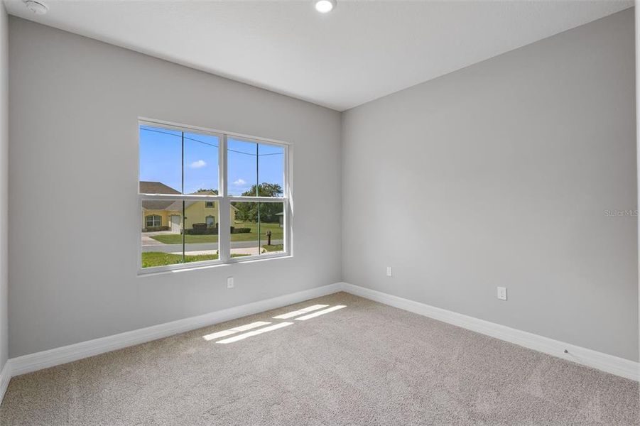 Spacious, unfurnished interior of a new home in , Ocala (Image 15).