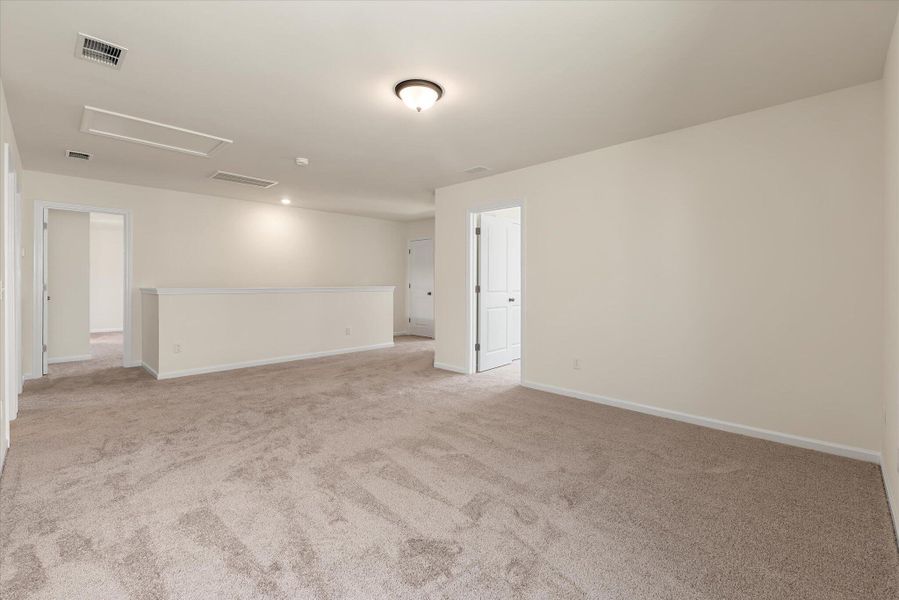 Spacious, unfurnished interior of a new home in Oakley Pointe, Moncks Corner (Image 27).