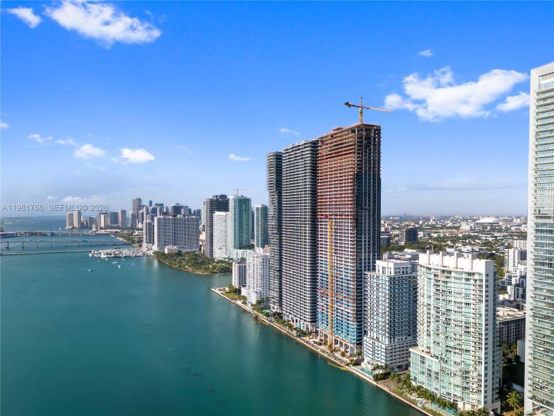 Condo located in Miami, FL showcasing its design and architecture (Image 3).