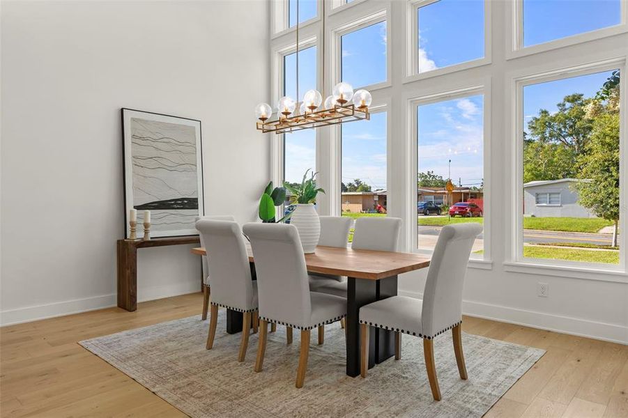 Furnished interior view inside a new home in , Orlando (Image 46).