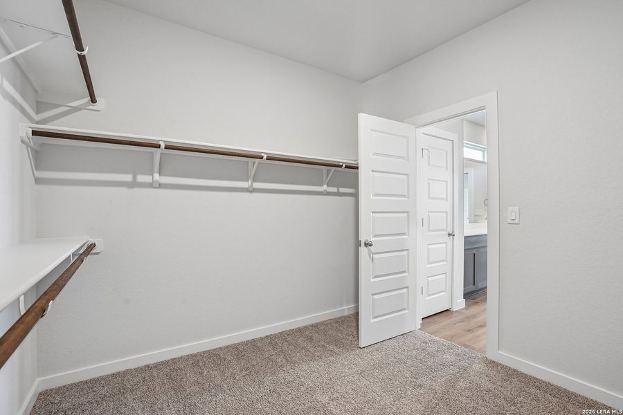 Spacious, unfurnished interior of a new home in August Fields, New Braunfels (Image 39).