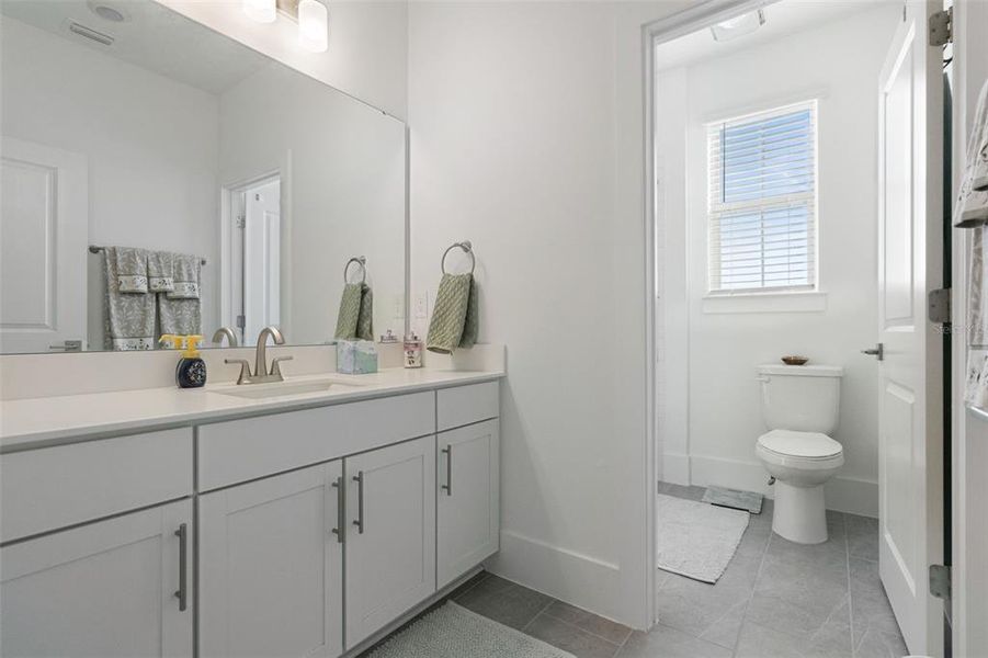Furnished interior view inside a new home in , Winter Garden (Image 17).