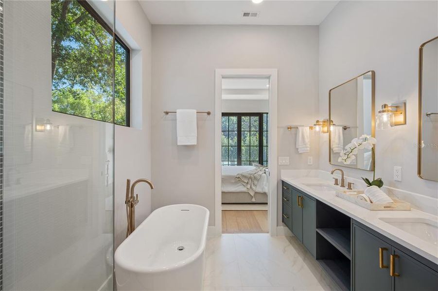 Furnished interior view inside a new home in , Winter Park (Image 13).