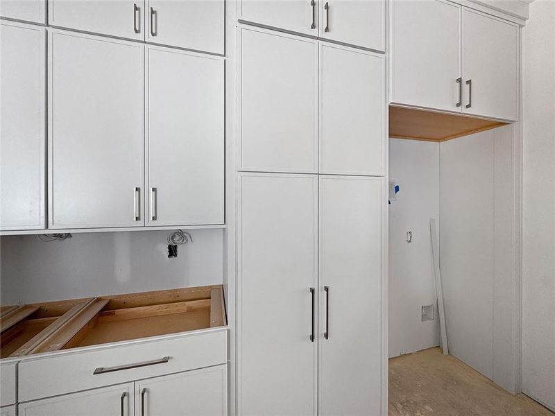 Image 10 of a home in .