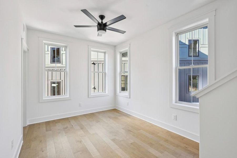 Spacious, unfurnished interior of a new home in , Atlanta (Image 32).