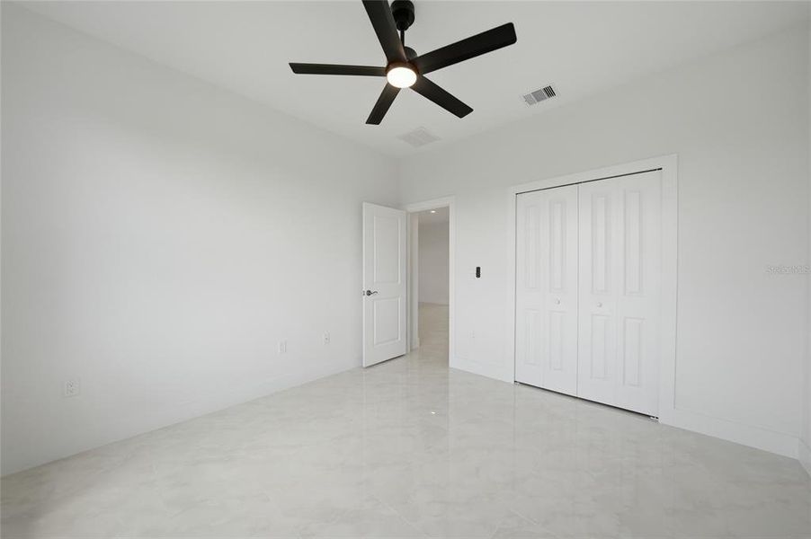 Spacious, unfurnished interior of a new home in , Englewood (Image 45).