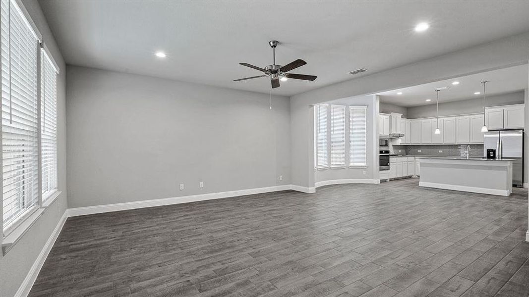 Spacious, unfurnished interior of a new home in Eagle Creek, Denton (Image 19). Spacious, unfurnished interior of a new home in Eagle Creek, Denton (Image 19).