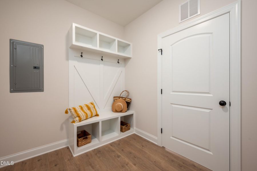 2275 Peachtree-42-24