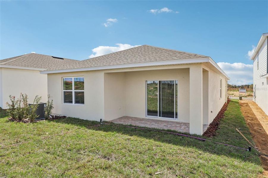 Exterior details and patio area of a home in Hamilton Bluff, Haines City (Image 25).