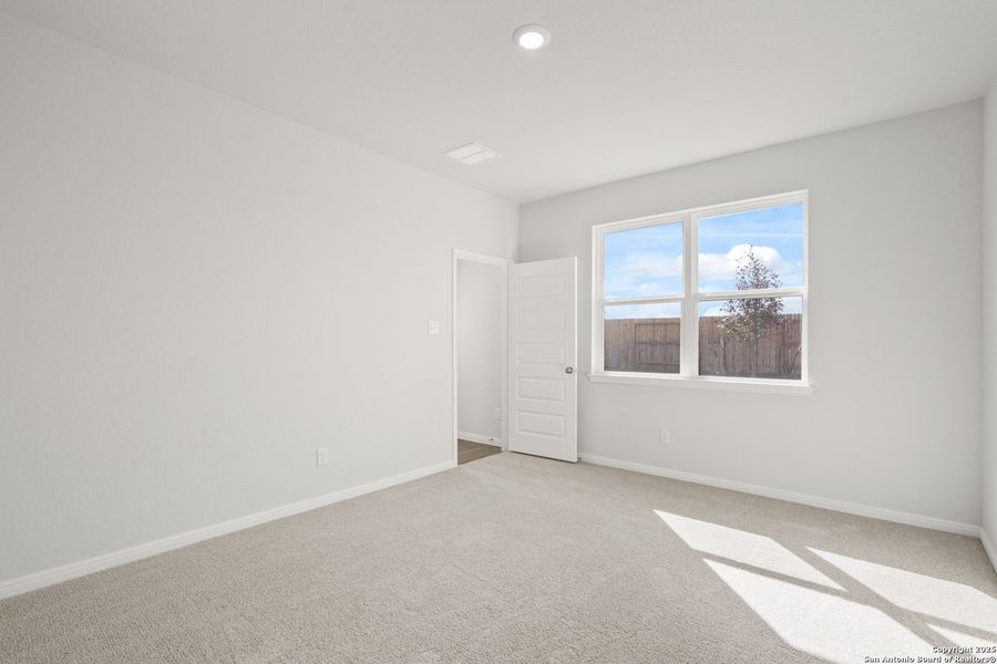 Spacious, unfurnished interior of a new home in Timber Creek, San Antonio (Image 23). Spacious, unfurnished interior of a new home in Timber Creek, San Antonio (Image 23).