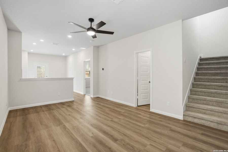 Spacious, unfurnished interior of a new home in Melissa Ranch, San Antonio (Image 22).