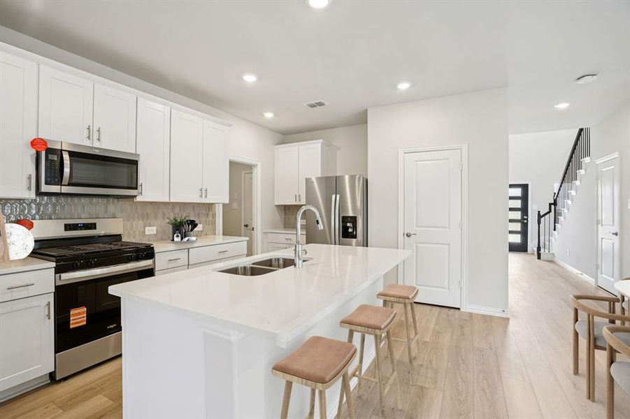 Photo is not of the actual home, but is an inspirational photo of builder’s model home and may depict options, furnishings, and/or decorator features that are not included. Photo is not of the actual home, but is an inspirational photo of builder’s model home and may depict options, furnishings, and/or decorator features that are not included.