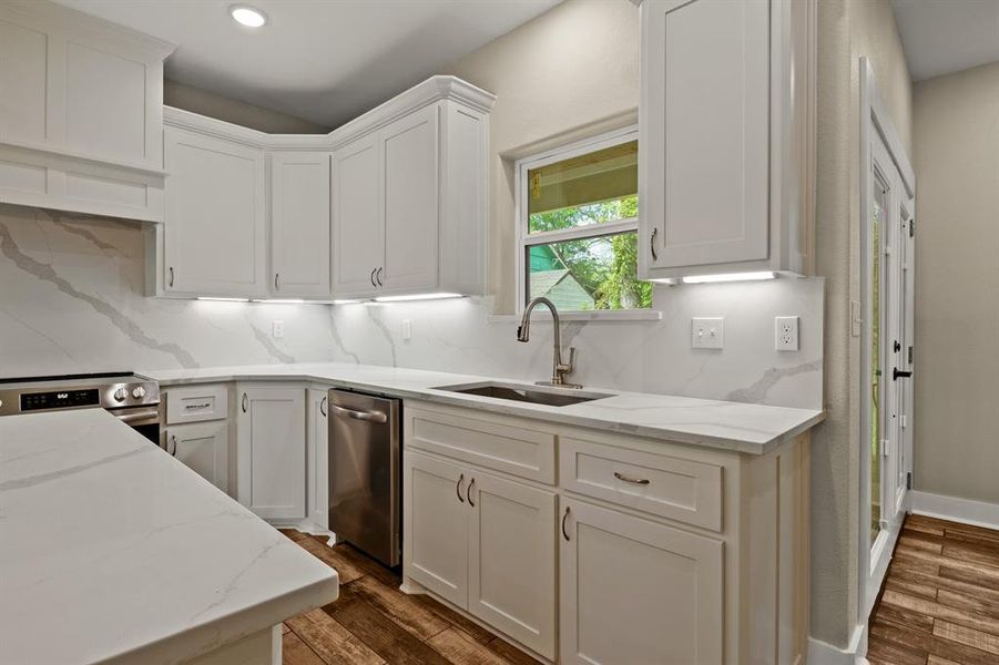 Furnished interior view inside a new home in , Pittsburg (Image 9). Furnished interior view inside a new home in , Pittsburg (Image 9).