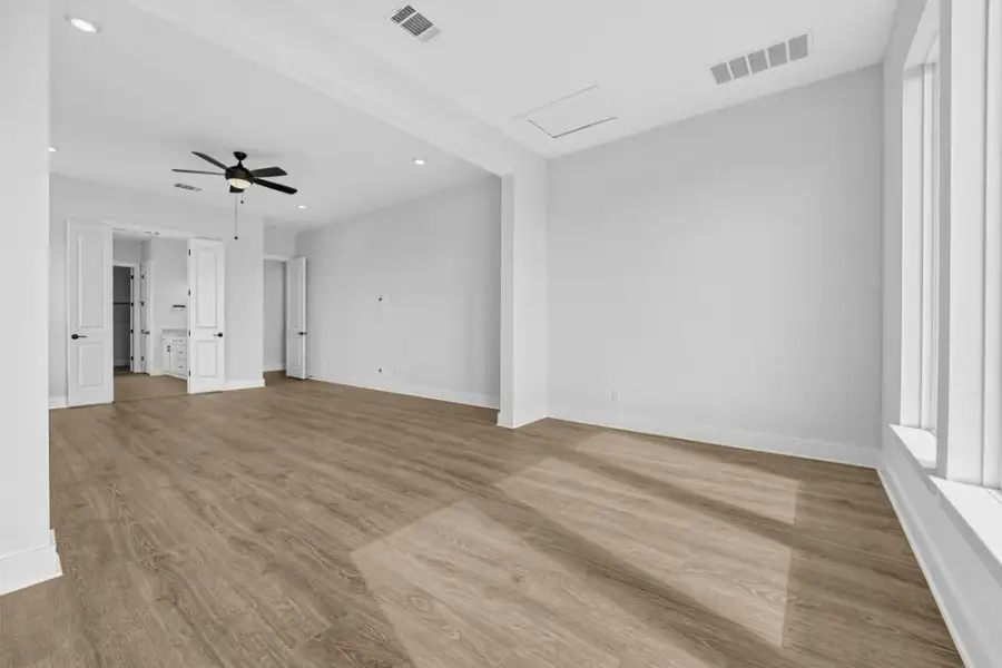 Spacious, unfurnished interior of a new home in Travisso, Leander (Image 18). Spacious, unfurnished interior of a new home in Travisso, Leander (Image 18).