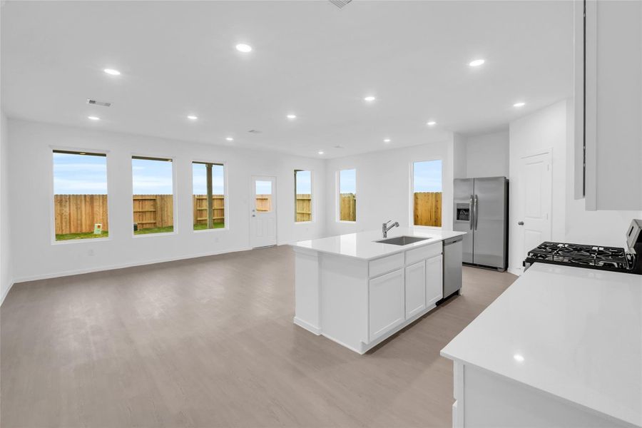 *Not actual home, pictures representative of same elevation*