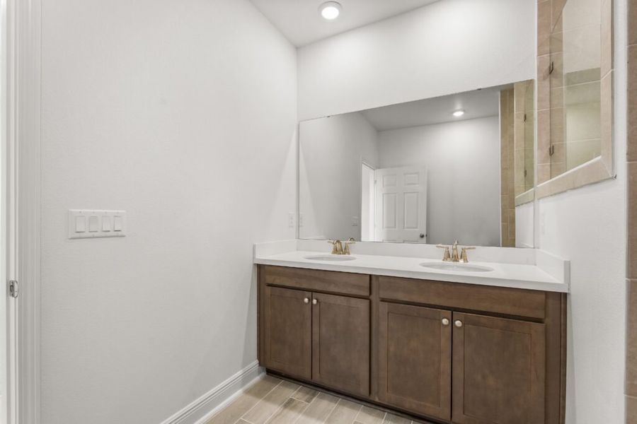 Furnished interior view inside a new home in Lake Merial, Panama City (Image 11). Furnished interior view inside a new home in Lake Merial, Panama City (Image 11).