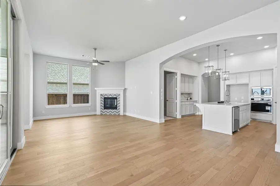 Spacious, unfurnished interior of a new home in Trinity Falls, McKinney (Image 15). Spacious, unfurnished interior of a new home in Trinity Falls, McKinney (Image 15).