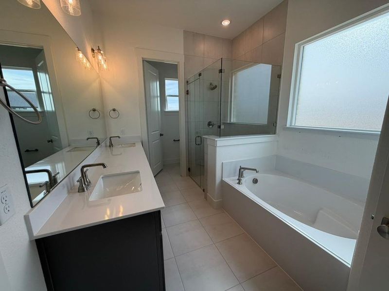 Furnished interior view inside a new home in Eagle Ridge Estates, Weatherford (Image 7). Furnished interior view inside a new home in Eagle Ridge Estates, Weatherford (Image 7).