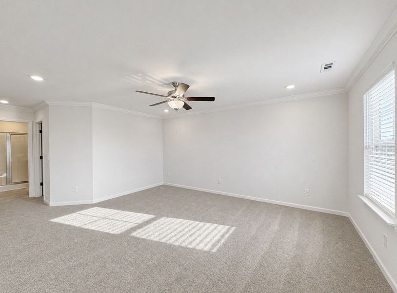 Spacious, unfurnished interior of a new home in Wheatfield, Shelbyville (Image 10).