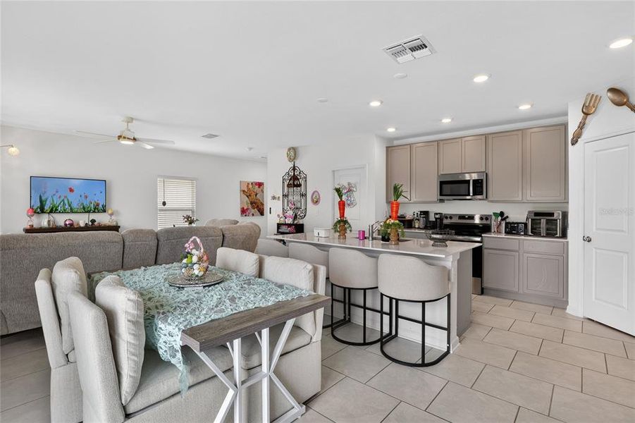 Furnished interior view inside a new home in , Lake Wales (Image 11).