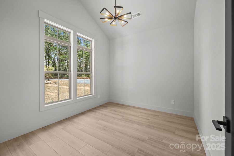 Spacious, unfurnished interior of a new home in , Richfield (Image 20).