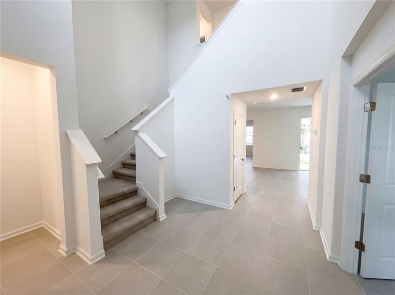 Spacious, unfurnished interior of a new home in Rivington, Debary (Image 19).