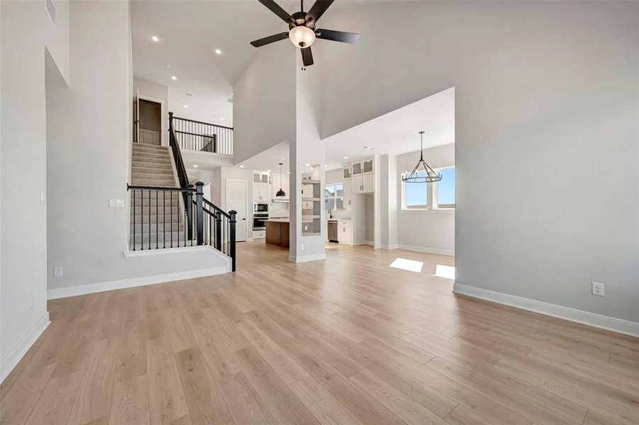 Spacious, unfurnished interior of a new home in Pecan Square - Gardens, Northlake (Image 35).