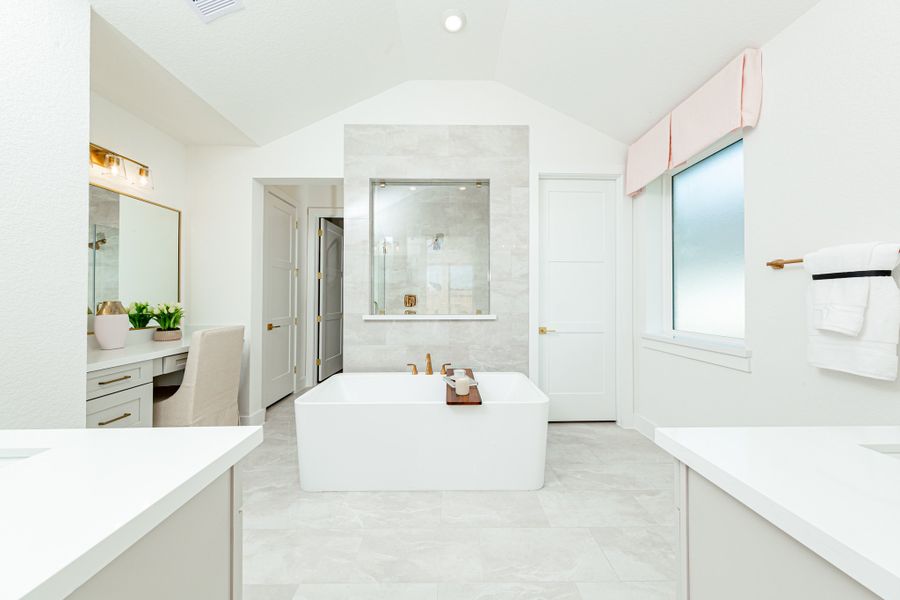 Representative furnished interior of a home built from the Vanderbilt by Beazer Homes in Ellwood, Rosharon (Image 12). Representative furnished interior of a home built from the Vanderbilt by Beazer Homes in Ellwood, Rosharon (Image 12).