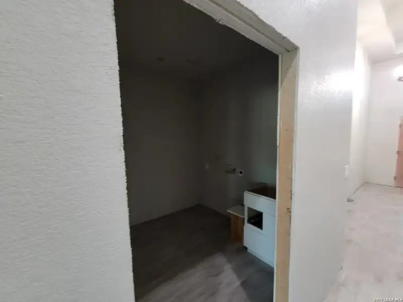 Image 37 of a home in .