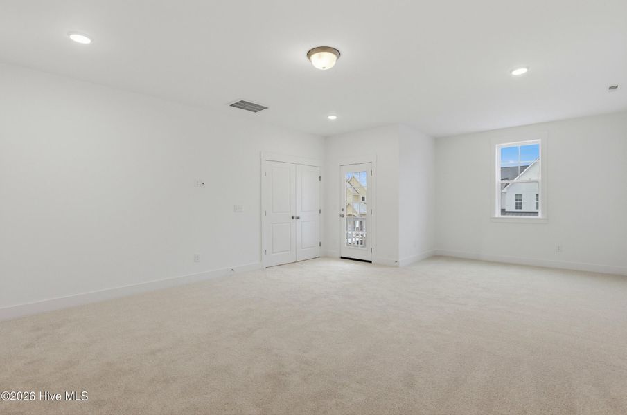 Spacious, unfurnished interior of a new home in WyndWater, Hampstead (Image 11). Spacious, unfurnished interior of a new home in WyndWater, Hampstead (Image 11).