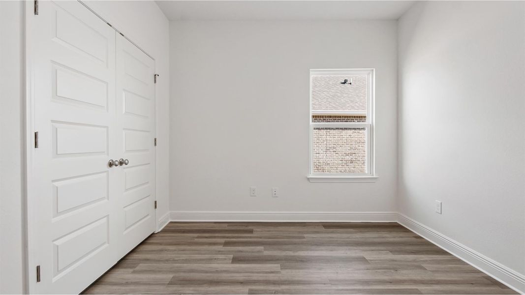 Spacious, unfurnished interior of a new home in Owl's Head Farms, Freeport (Image 27).