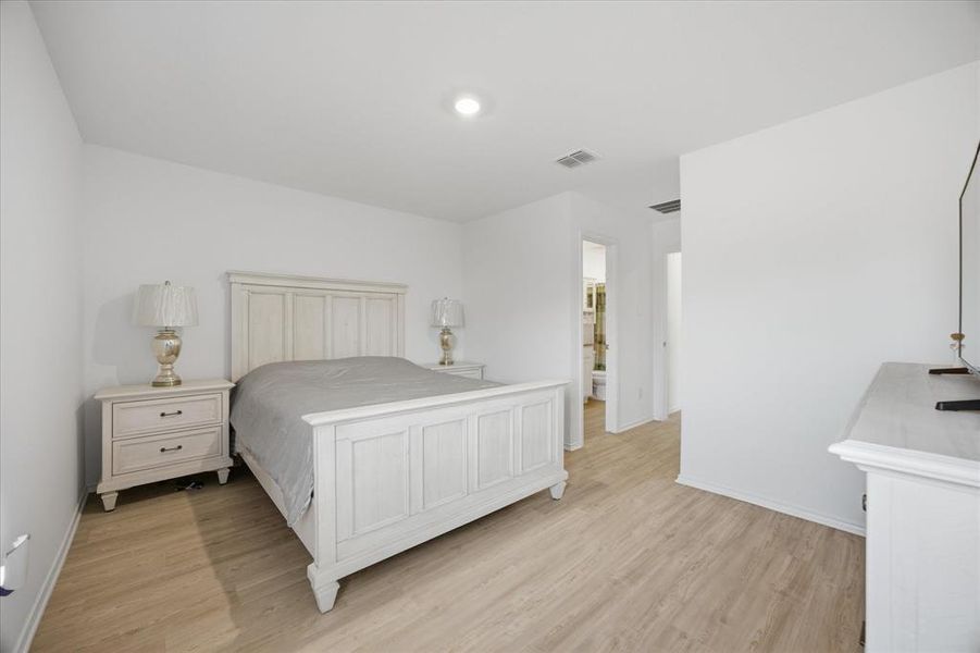 Furnished interior view inside a new home in , Princeton (Image 13).