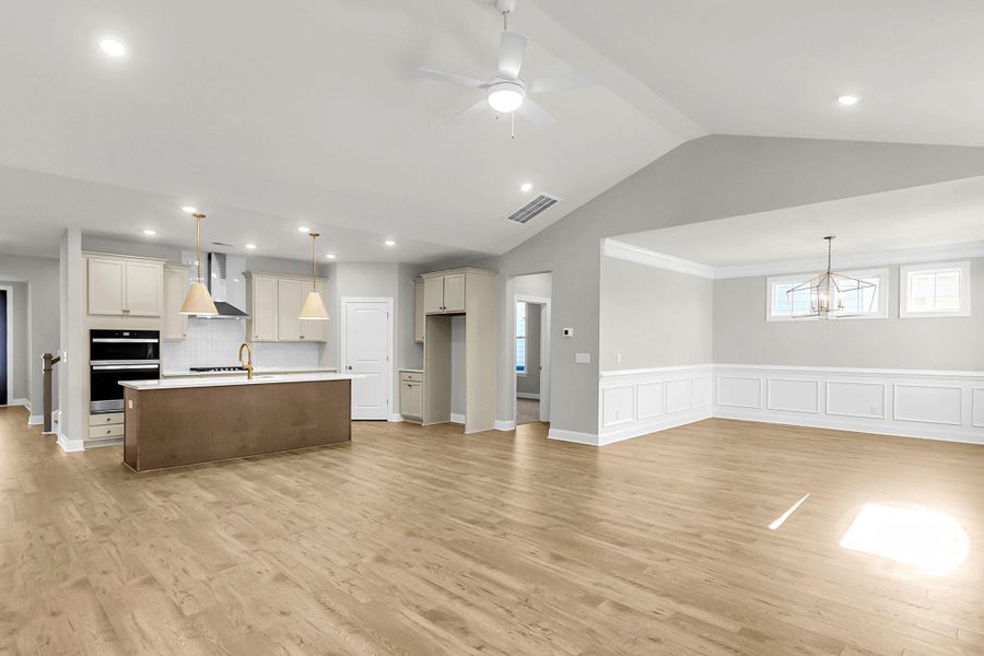 Spacious, unfurnished interior of a new home in Tidewater at Lakes of Cane Bay, Summerville (Image 30).