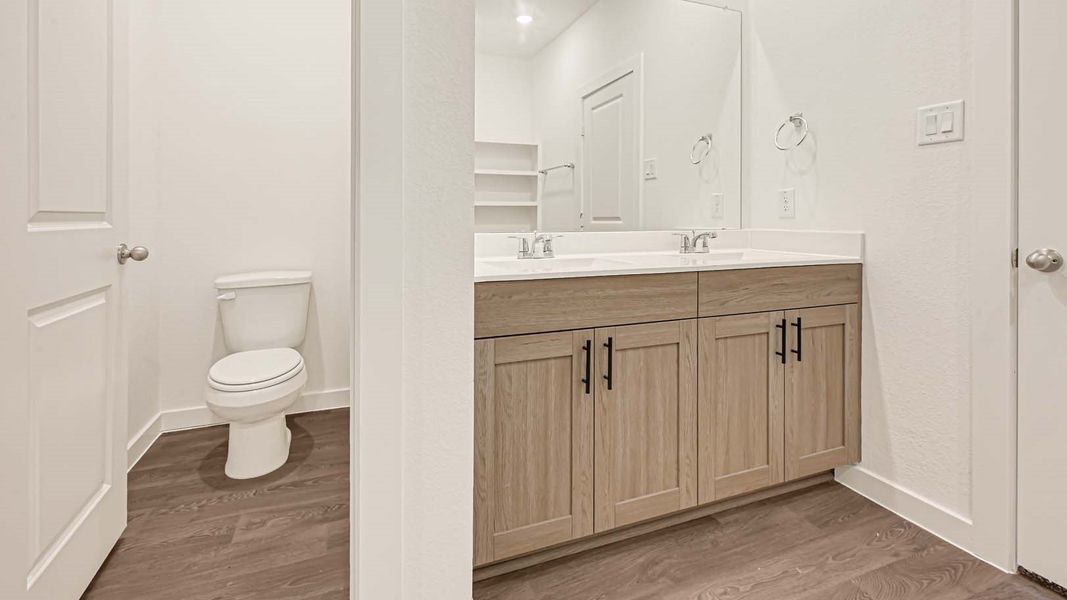 Furnished interior view inside a new home in Holly Ridge, Rosenberg (Image 12).