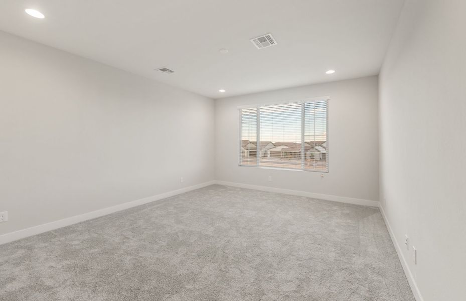 Spacious, unfurnished interior of a new home in Jorde Farms, Queen Creek (Image 20). Spacious, unfurnished interior of a new home in Jorde Farms, Queen Creek (Image 20).