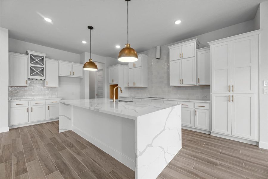 Furnished interior view inside a new home in Sienna, Missouri City (Image 8).