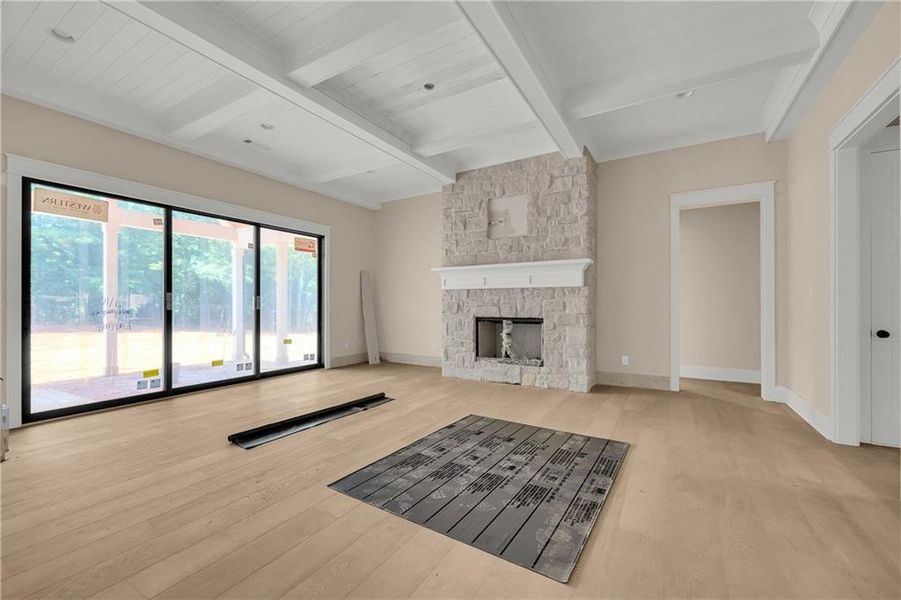 Spacious, unfurnished interior of a new home in , Bishop (Image 24).