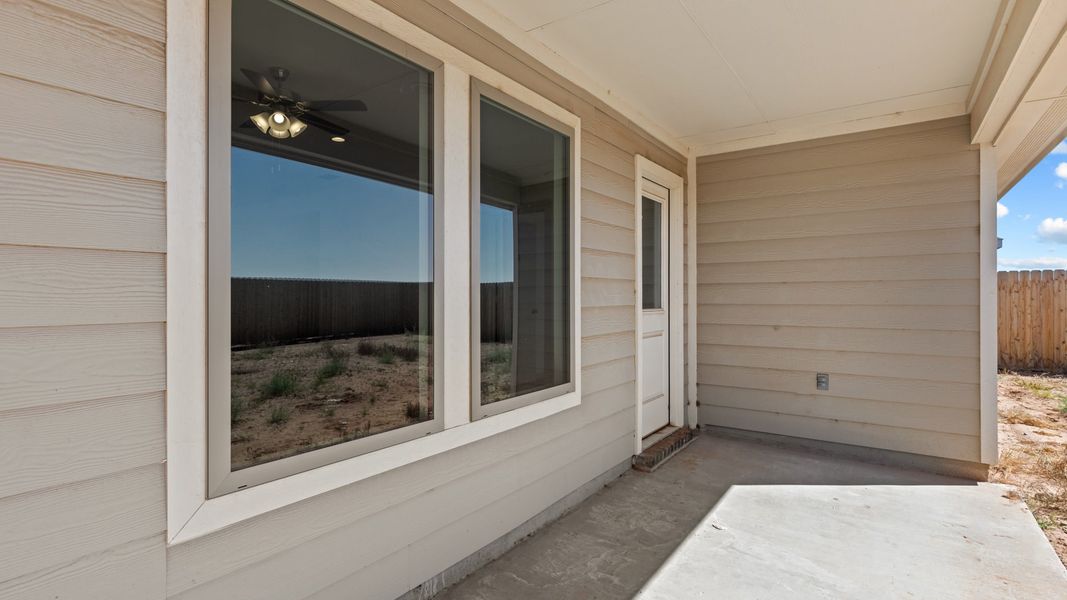 Representative exterior details of a home built from the The Elgin by D.R. Horton in Allen Farms, Lubbock (Image 3).
