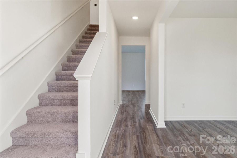 Spacious, unfurnished interior of a new home in Frey Creek, Spartanburg (Image 28).