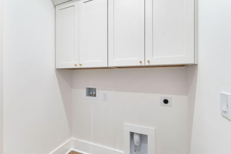 Spacious, unfurnished interior of a new home in , Mount Pleasant (Image 17).