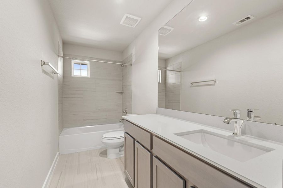 Furnished interior view inside a new home in Grand Oaks – The Cove, Houston (Image 5). Furnished interior view inside a new home in Grand Oaks – The Cove, Houston (Image 5).