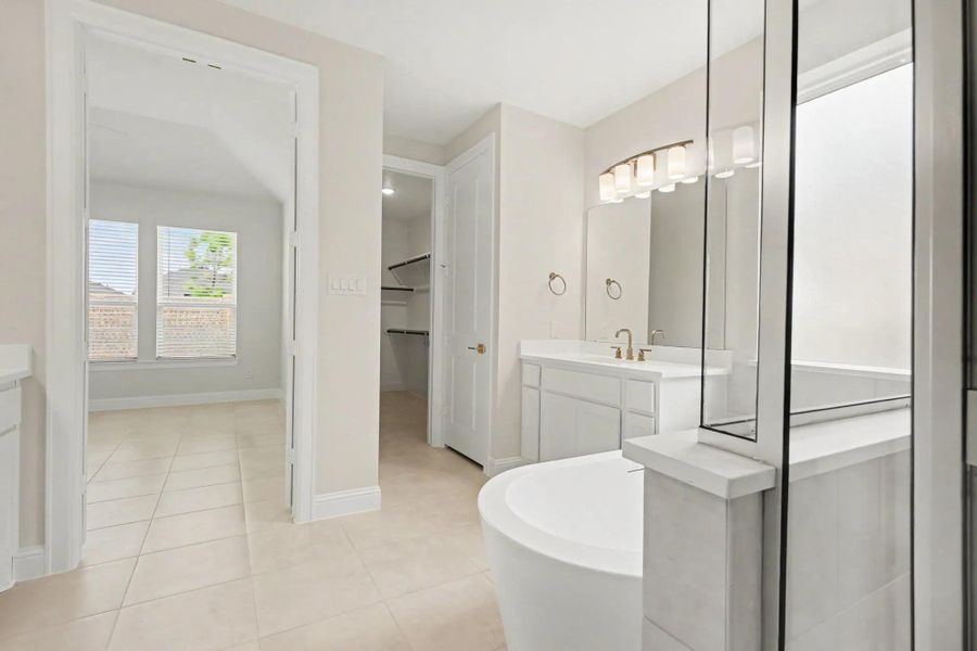 Braeswood D Primary bath Braeswood D Primary bath